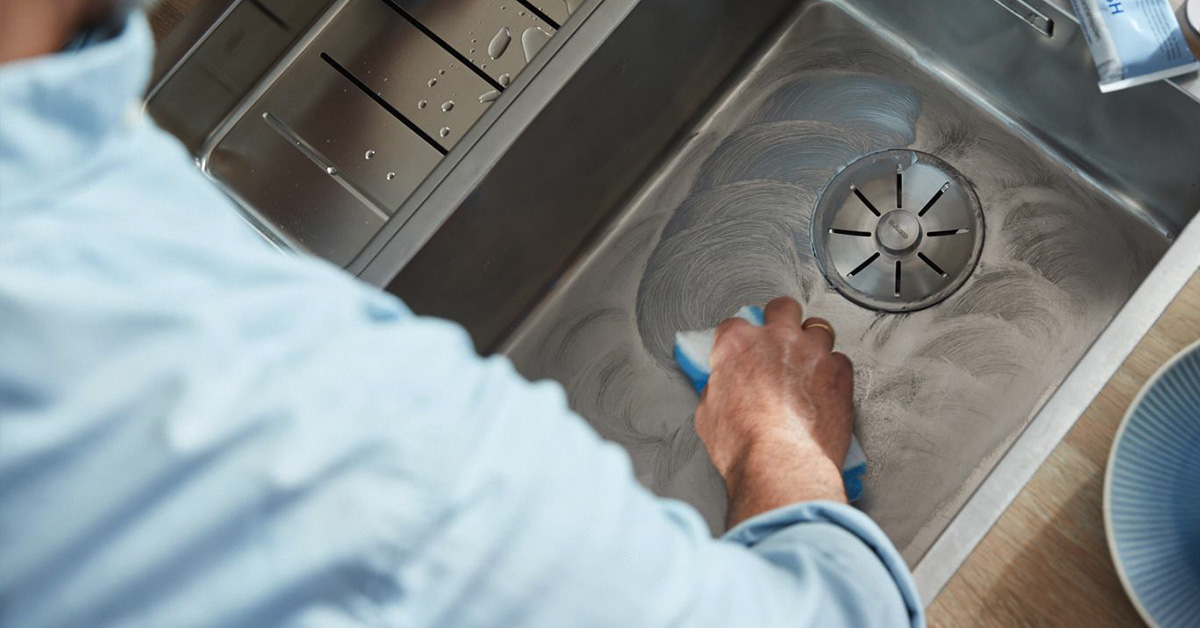 Čistiace prostriedky – správna starostlivosť o kuchynský drez